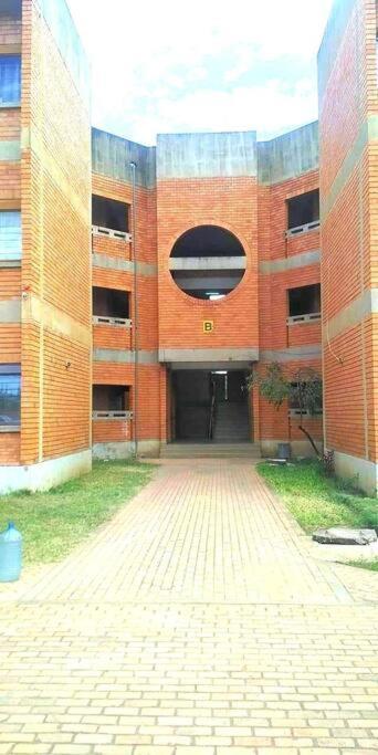 Spacious Zamtel Flat ลุซากา ภายนอก รูปภาพ