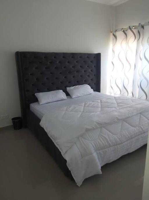 Spacious Zamtel Flat ลุซากา ภายนอก รูปภาพ