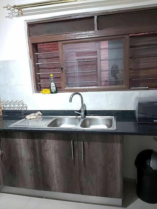 Spacious Zamtel Flat ลุซากา ภายนอก รูปภาพ