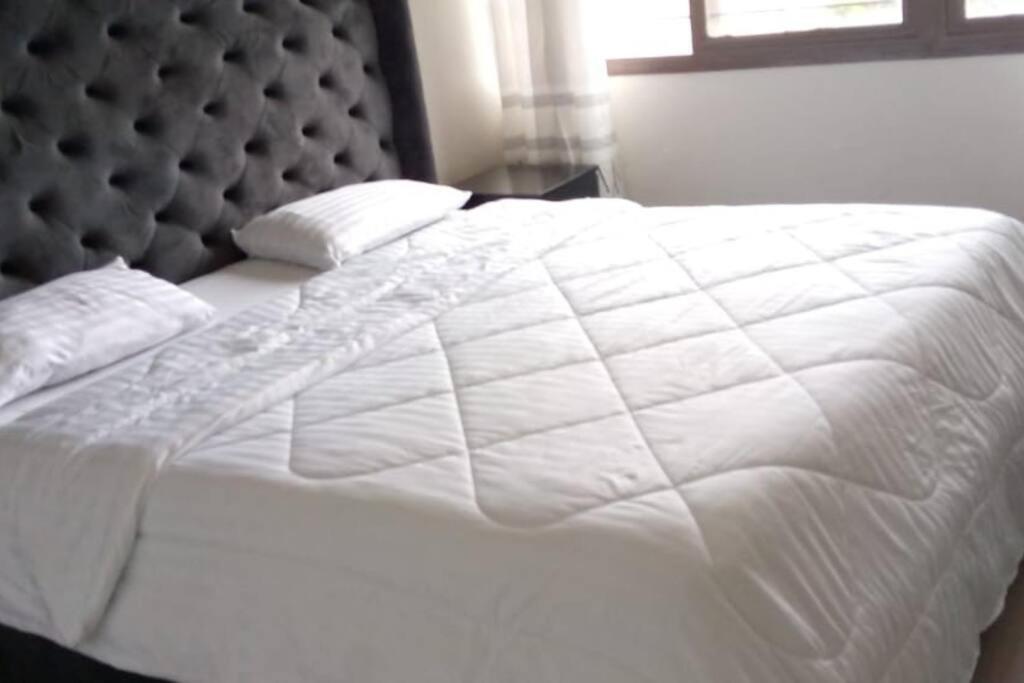 Spacious Zamtel Flat ลุซากา ภายนอก รูปภาพ