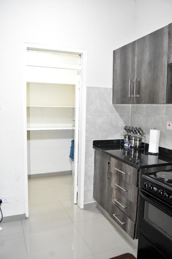 Spacious Zamtel Flat ลุซากา ภายนอก รูปภาพ