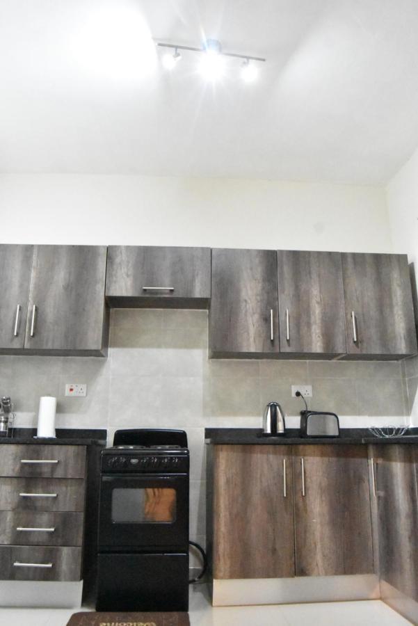 Spacious Zamtel Flat ลุซากา ภายนอก รูปภาพ