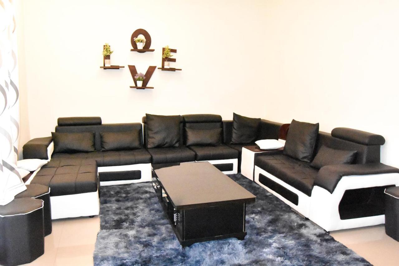 Spacious Zamtel Flat ลุซากา ภายนอก รูปภาพ